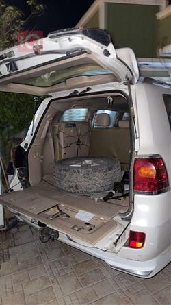 تويوتا لاندكروزر